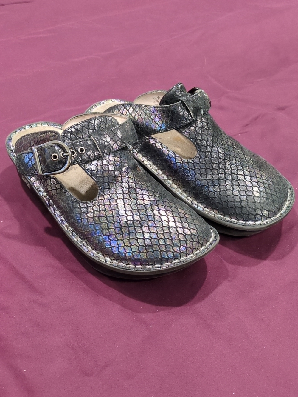 ❤️Alegria by PG Lite Women's Iridescent Black Slip-On Mules with Buckle size 35